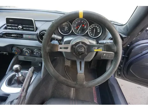 Mazda MX-5 (Roadster)
