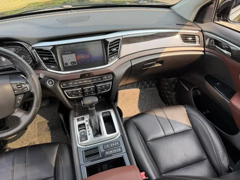 Gac GS8