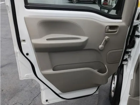 Mitsubishi Minicab Van