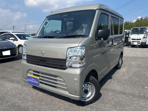 Nissan Clipper Van