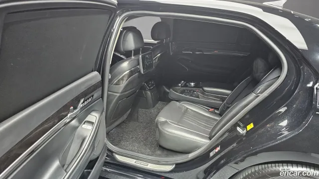Genesis G90 (EQ900)