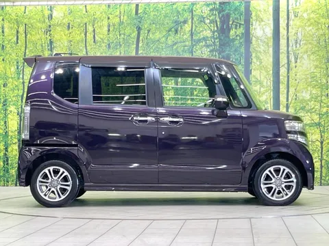 Honda N-BOX Custom