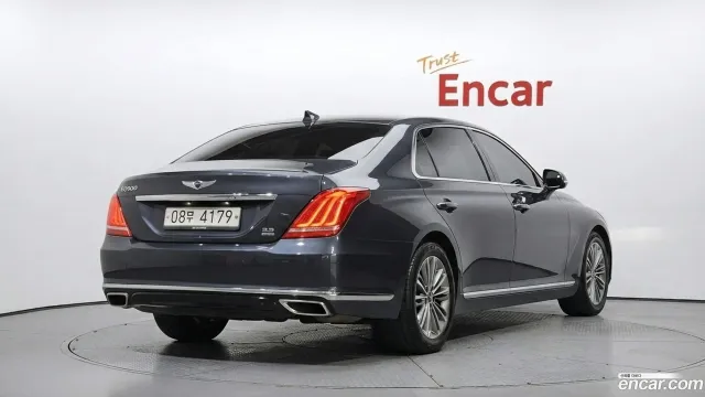 Genesis G90 (EQ900)