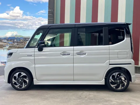 Suzuki Spacia Custom