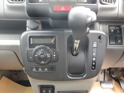 Nissan Clipper