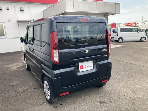 Suzuki Spacia