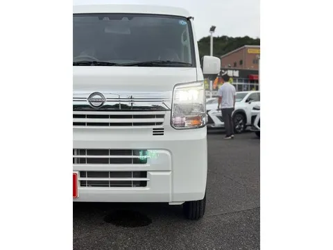 Nissan Clipper Van