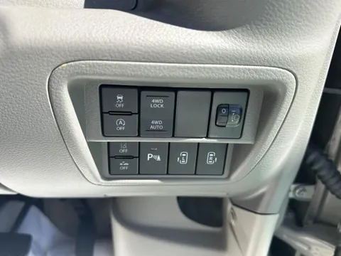 Nissan Clipper Van