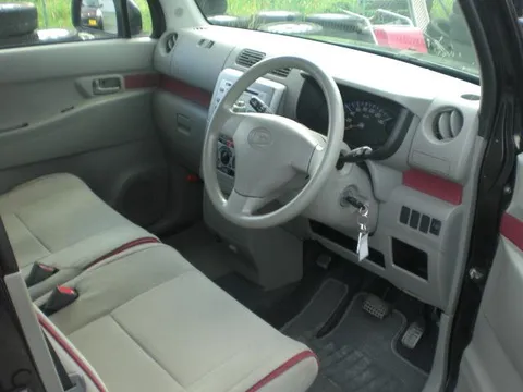 Daihatsu Move Conte