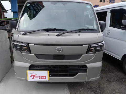 Nissan Clipper Truck