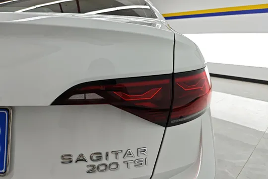 Volkswagen Sagitar