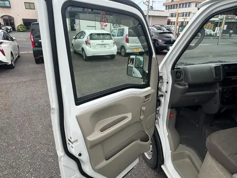 Nissan Clipper