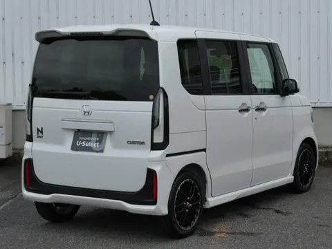 Honda N-BOX Custom