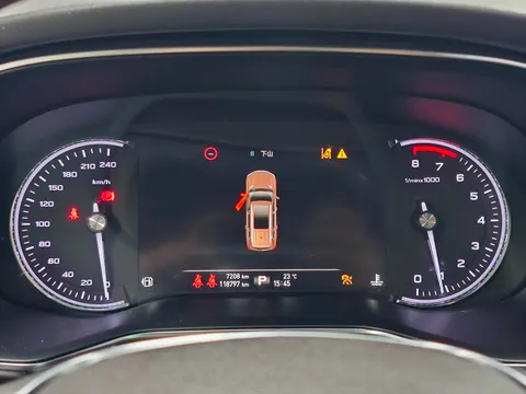 Roewe RX8