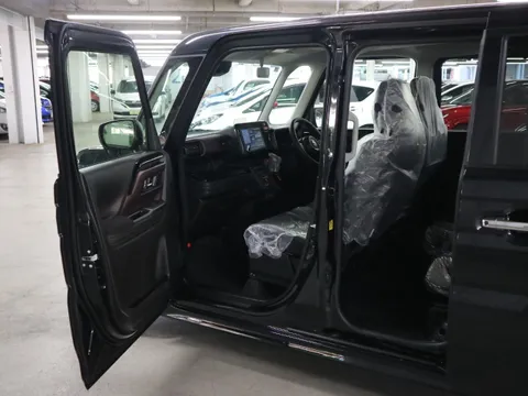 Suzuki Spacia Custom