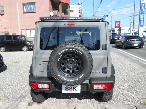 Suzuki Jimny Sierra