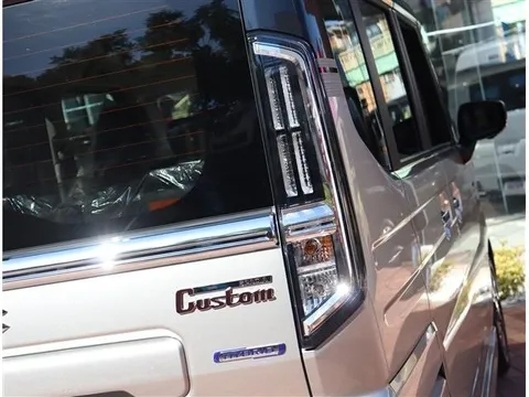 Suzuki Spacia