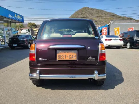 Daihatsu Mira Gino