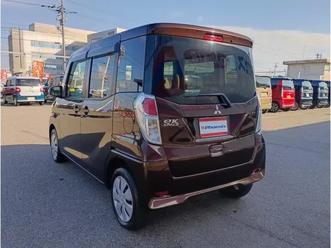 Mitsubishi eK Space