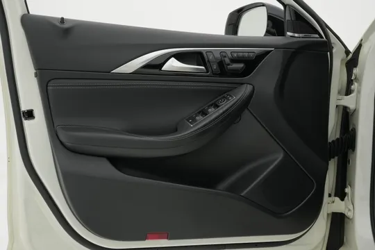 Infiniti Q30