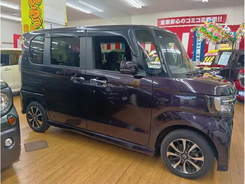 Honda N-BOX Custom