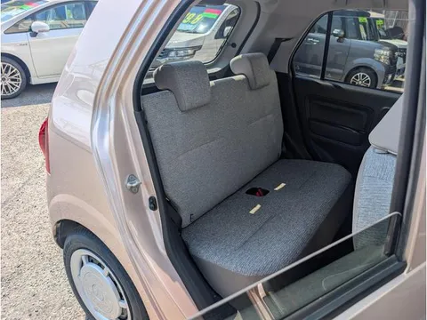Daihatsu Mira Tocot