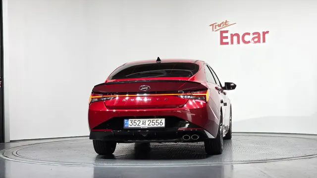 Hyundai Elantra (Avante)