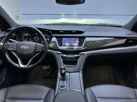 Cadillac XT6