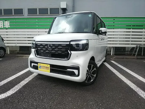 Honda N-BOX Custom