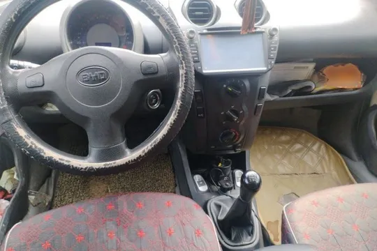BYD F0