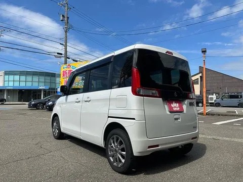 Suzuki Spacia
