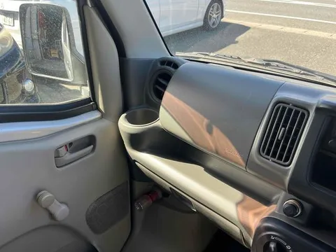 Mitsubishi Minicab Van