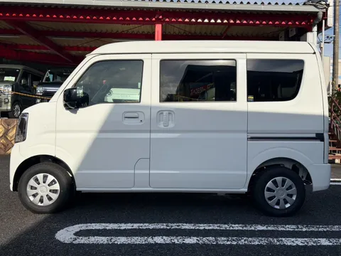 Mitsubishi Minicab Van