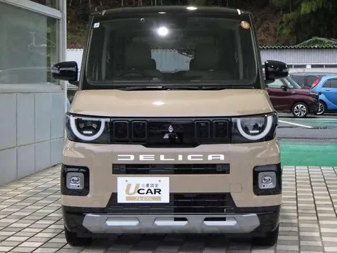 Mitsubishi Delica Mini