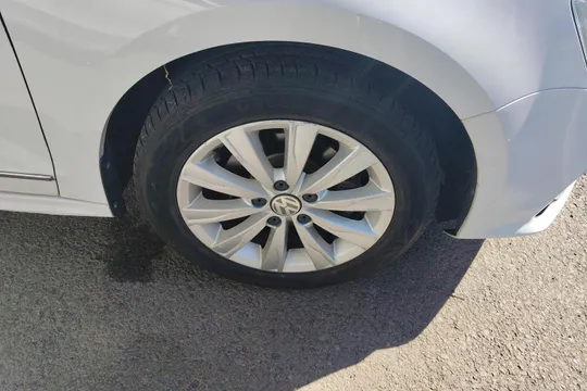 Volkswagen Sagitar
