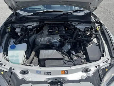 Mazda MX-5 (Roadster)