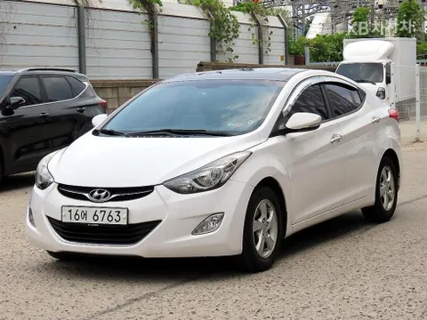 Hyundai Elantra (Avante)