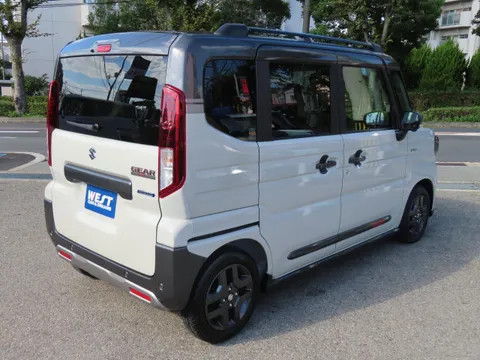 Suzuki Spacia Gear