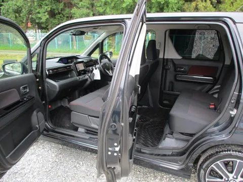 Suzuki Wagon R Stingray