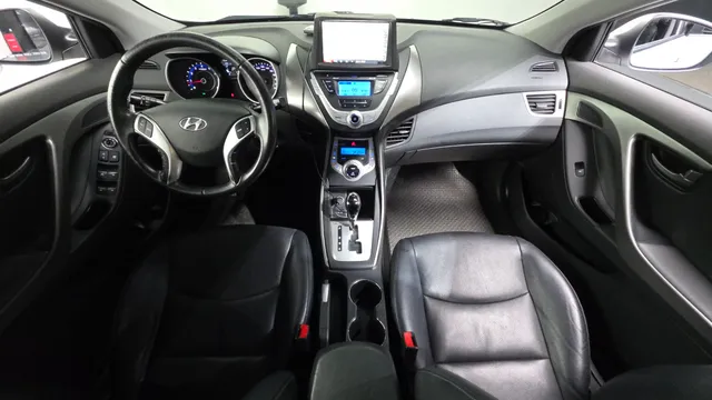 Hyundai Elantra (Avante)