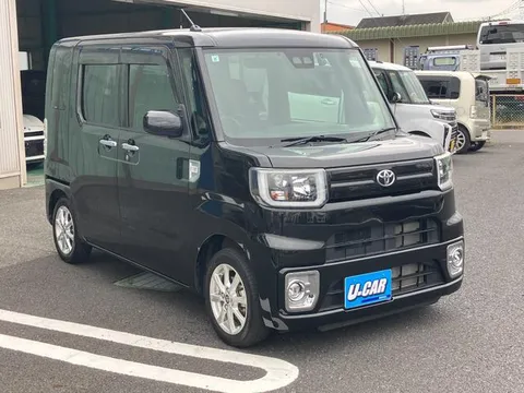 Toyota Pixis Mega