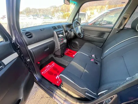 Toyota Pixis Space