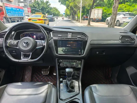 Volkswagen Tiguan L