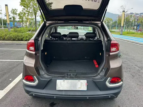 MG GS
