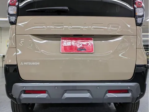 Mitsubishi Delica Mini