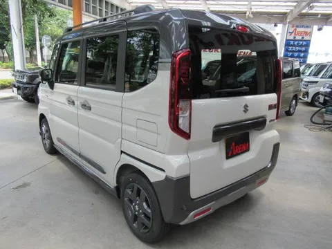 Suzuki Spacia Gear