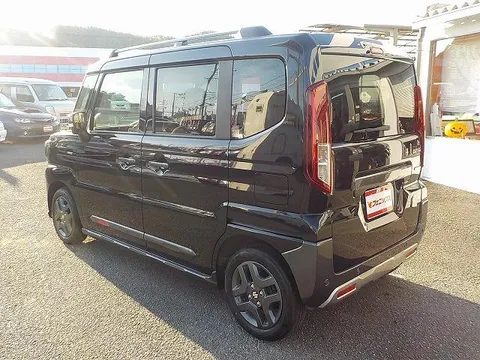Suzuki Spacia Gear