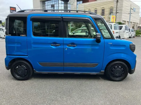 Suzuki Spacia Gear