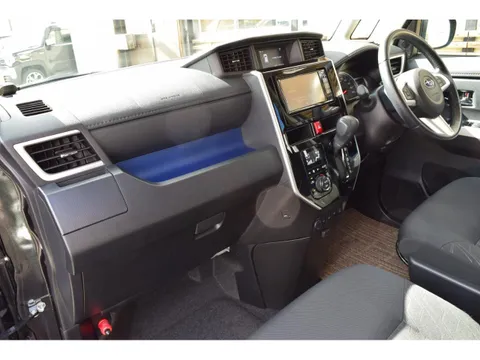 Subaru Justy Minivan