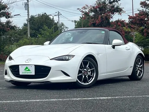 Mazda MX-5 (Roadster)